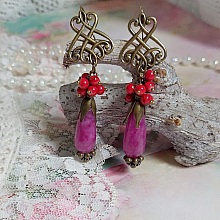 BO Framboises montées avec des perles en Jade, clous, rondelles, coupelles et crochets d'oreilles estampes 